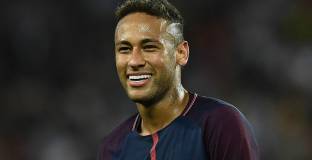 ПСЖ продаде 120 000 фланелки с името на Неймар 