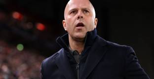 Ливърпул уволнява Слот, ако Ливърпул не се класира за ШЛ