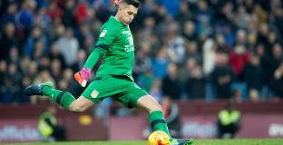 Три клуба от Висшата лига се интересуват от вратар на Юнайтед 