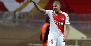 Дешан: Мбапе ще остане в Лига 1