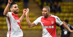 Барселона проведе преговори с представители на Мбапе 