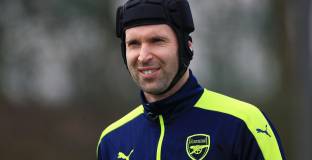 Чех: Победата над Бърнли ще помогне по-добре да играем навън 