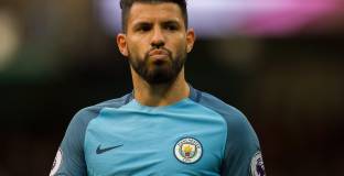 Агуеро: Нямаше да разговарям сега, ако не бях с колан 