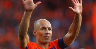 Робен изпревари Кройф по голове за националния отбор 