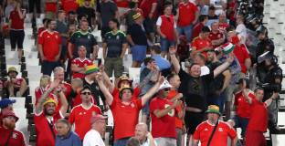 ФИФА глоби Федерацията на Сърбия 