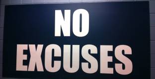 Топ 12 на най-неловките извинения във футбола