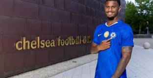 Преходът на Хато в Челси е в топ 10 на скъпите трансфери на Аякс