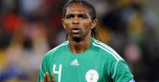  Кану: Ще е чудо, ако Арсенал спечели Висшата лига