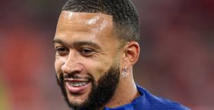 Нюкасъл се интересува от Депай