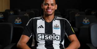 Нюкасъл обяви трансфера на нападател 