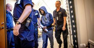 Футболист ще лежи в затвора заради изнасилване на 14-годишна