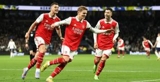 Тотнъм - Арсенал 0:2 