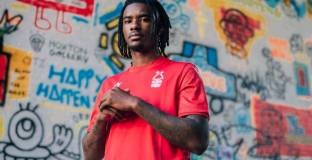   Нотингам Форест обяви трансфера на Ричардс