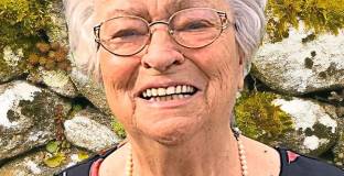 Почина майката на Клоп