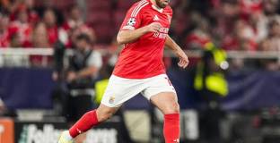 Скаути на Ливърпул са гледали звезда на Бенфика