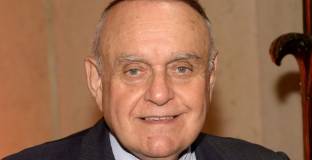 Основателят на Omega Advisors закупи 1 млн. акции на Ман Юнайтед