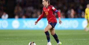 Почина бащата на Кармона, която отбеляза победния гол 