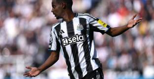 Оуен защити Исак 