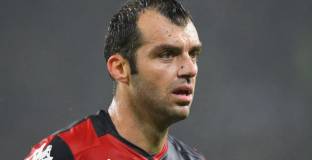 Дженоа продължи с Пандев