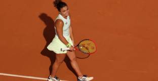 Паолини призна дали има романтична връзка  