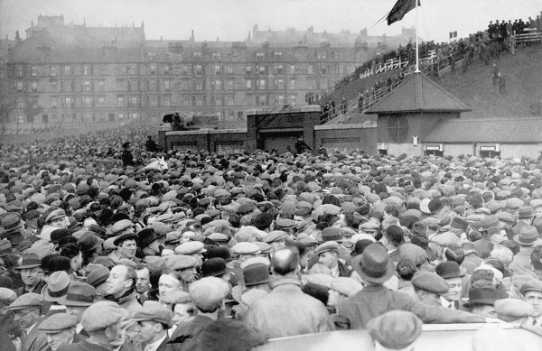1937 г. 149 000 човека отиват на Хемпдън Парк за мача Шотландия - Англия. 