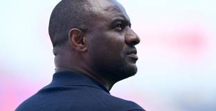 Виейра може да бъде уволнен като старши -треньор на Дженоа 