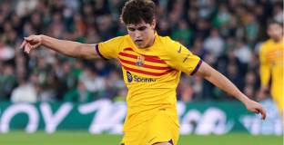 Барса предложи на Пау нов договор с клауза от 1 млрд. 