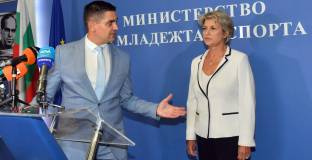 Лечева отново захапа Гела: Спестихме пари на данъкоплатците