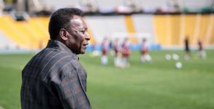  Пеле подкрепи Винисиус