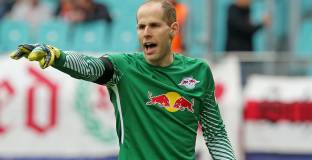 Челси проявява интерес към бивш вратар на Ливърпул 