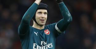 Сийман: Арсенал да не отписва Чех