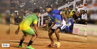 Трибуна се срути на мач в Индия 