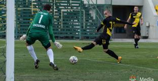 Новият треньор на Ботев Пловдив започна с победа