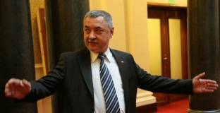 Фенове на Левски бесни от внесения проект на Валери Симеонов