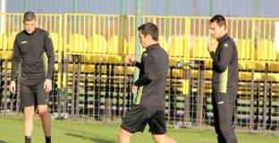 Канарчетата тренират едноразово до мача с Етър