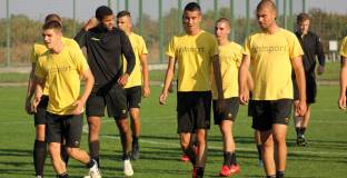 Ферарио Спасов взе 11 юноши за тренировката на Ботев Пловдив