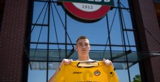 Младок подписа договор с Ботев Пловдив