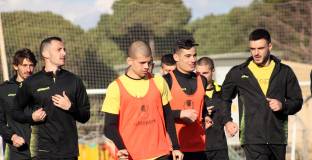 Ден почивка за канарчетата след лагера в Анталия, ясен е часът на контролата с Несебър