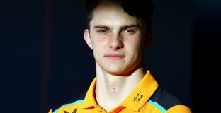 Пиастри спечели полпозишън в Бахрейн 