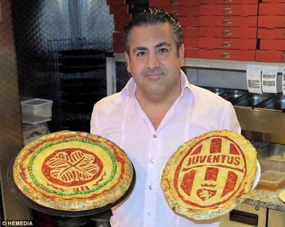 Пица в чест на мача тази вечер