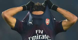 Дийни: Арсенал изостава от големите