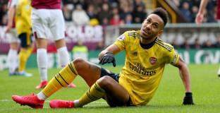 Много положения, но не и голове за Арсенал и Бърнли