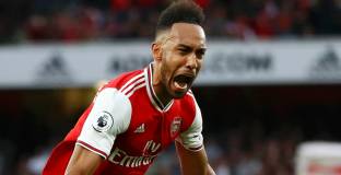 Десет от Арсенал обърнаха Астън Вила