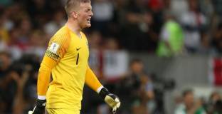 Пикфорд спаси повече дузпи, отколкото всички вратари за 22 г.  