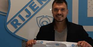 Божинов подписа с 14-ия си клуб