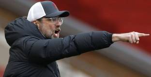 Клоп призова за намеса на правителството за националите