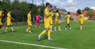 Илия Груев с гол при победата на Лийдс над Хановер