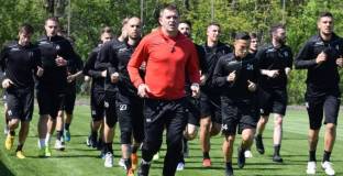 От Локо Пловдив пускат феновете на тренировка, за да надъхат играчите