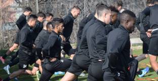 Всички нови попаднаха в групата на Локо Пловдив за мача с Пирин