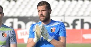 Вратарят на Локо Пловдив може да пропусне финала за Купата